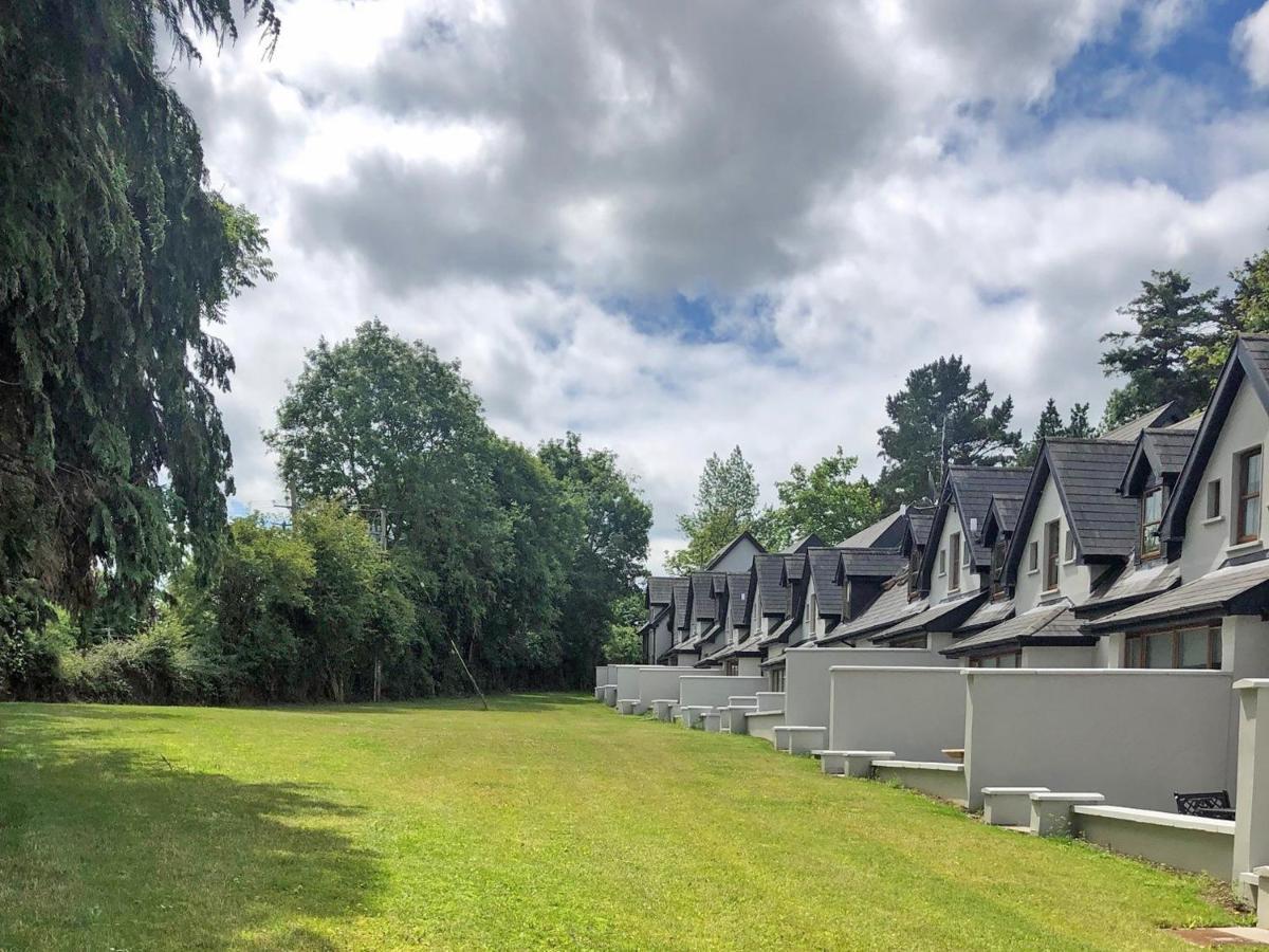 Old Court Holiday Homes Terryglass - Sleeps 6 By Trident Holiday Homes Bagian luar foto