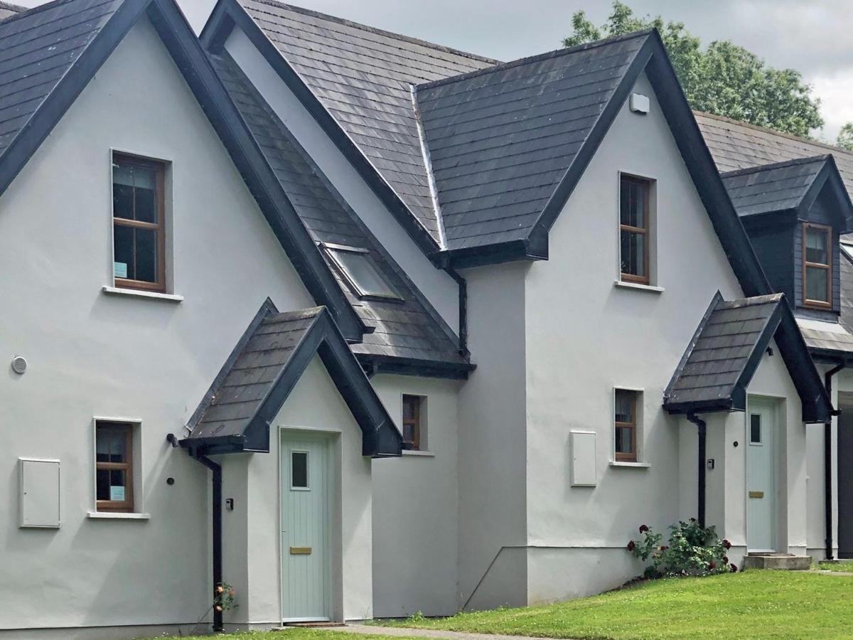 Old Court Holiday Homes Terryglass - Sleeps 6 By Trident Holiday Homes Bagian luar foto