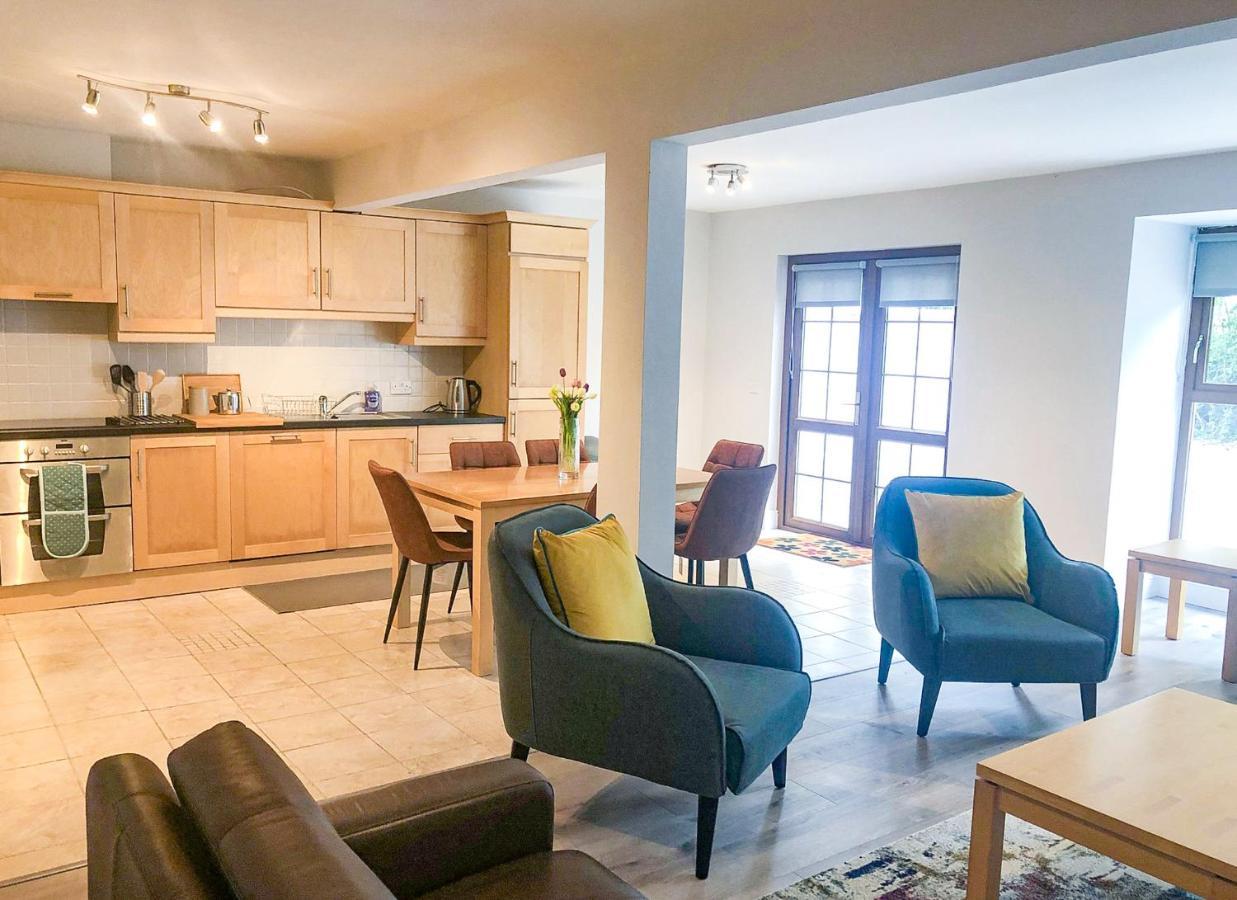 Old Court Holiday Homes Terryglass - Sleeps 6 By Trident Holiday Homes Bagian luar foto