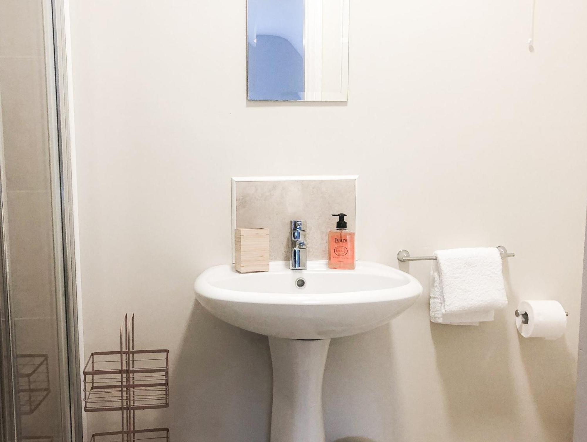Old Court Holiday Homes Terryglass - Sleeps 6 By Trident Holiday Homes Bagian luar foto